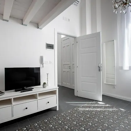 Aruci Bed & Breakfast 3*