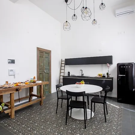 Aruci Bed & Breakfast Syracuse